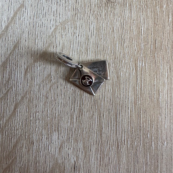 Pandora Harry Potter Hogwarts Acceptance Letter Dangle Charm - Picture 1 of 6